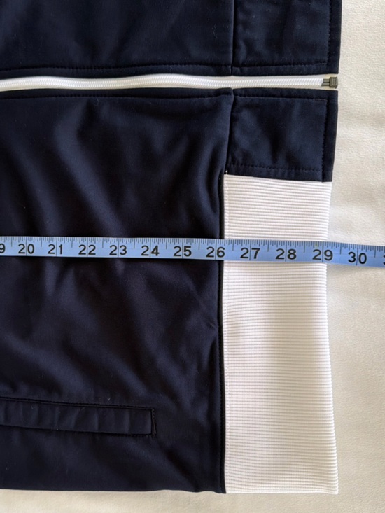 Nike Men’s White and Navy Colorblock Windbreaker Jacket - Picture 10 of 11